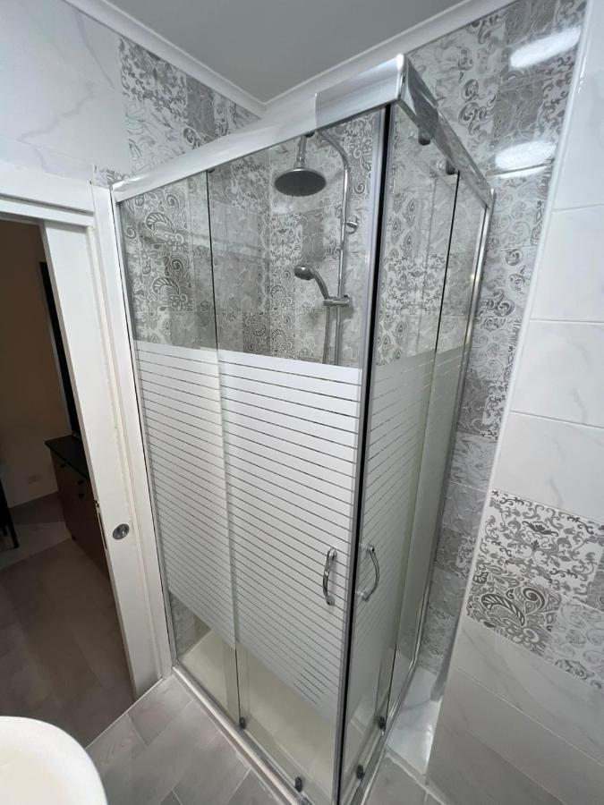 Cristiano Room Napoli Bagian luar foto